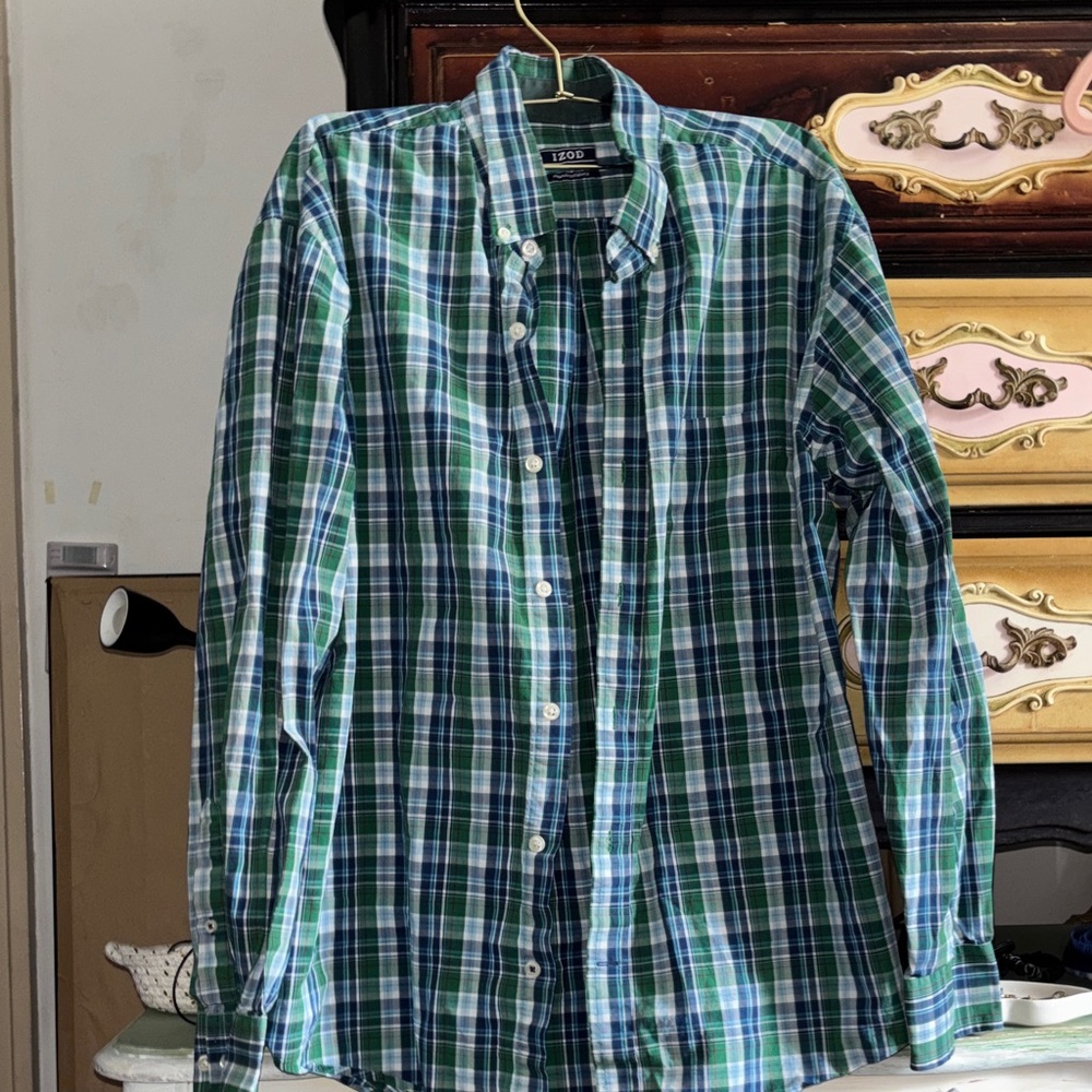 Izod Men’s Blue and Green Plaid Button-Down Shirt
